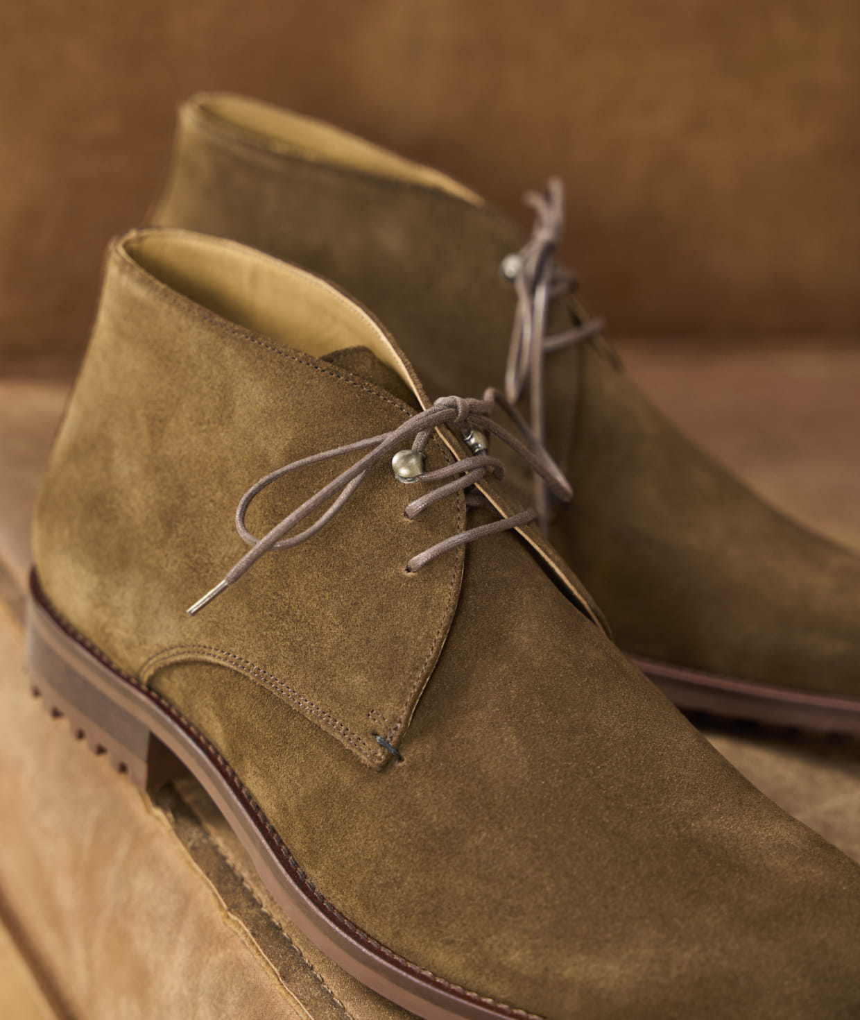 Desert boots for men Luxury boots in leather or suede Paire Fils
