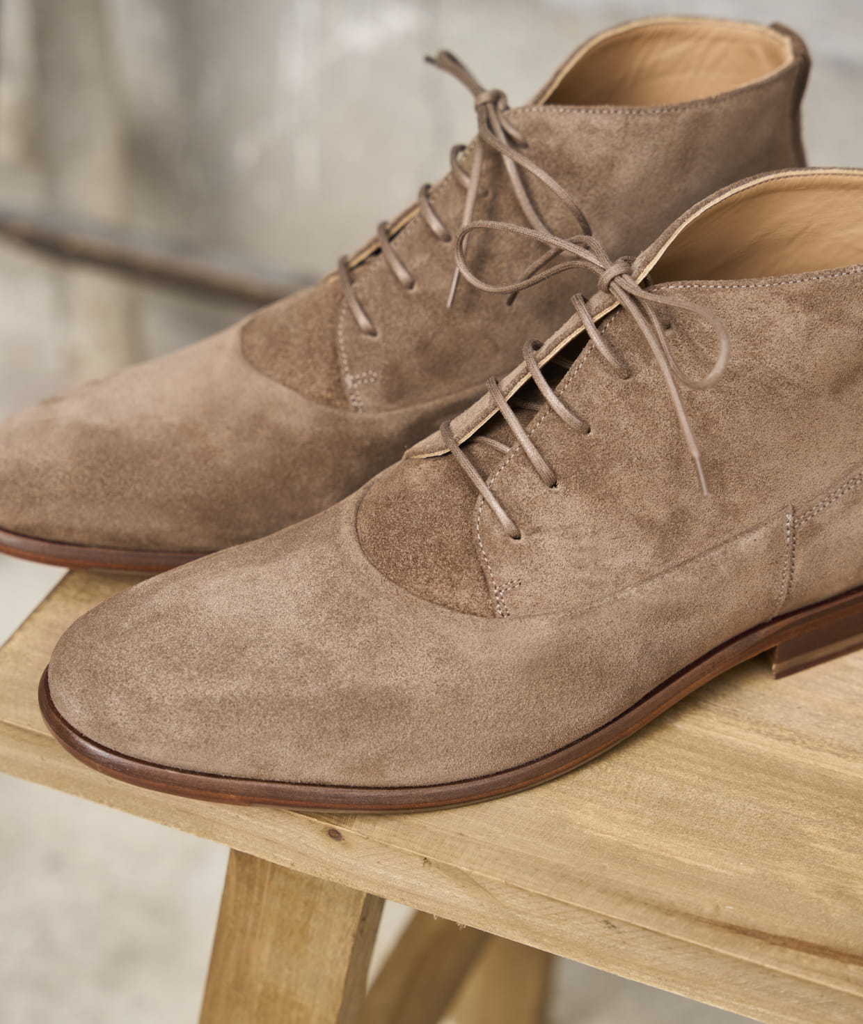 Desert boots for men Luxury boots in leather or suede Paire Fils