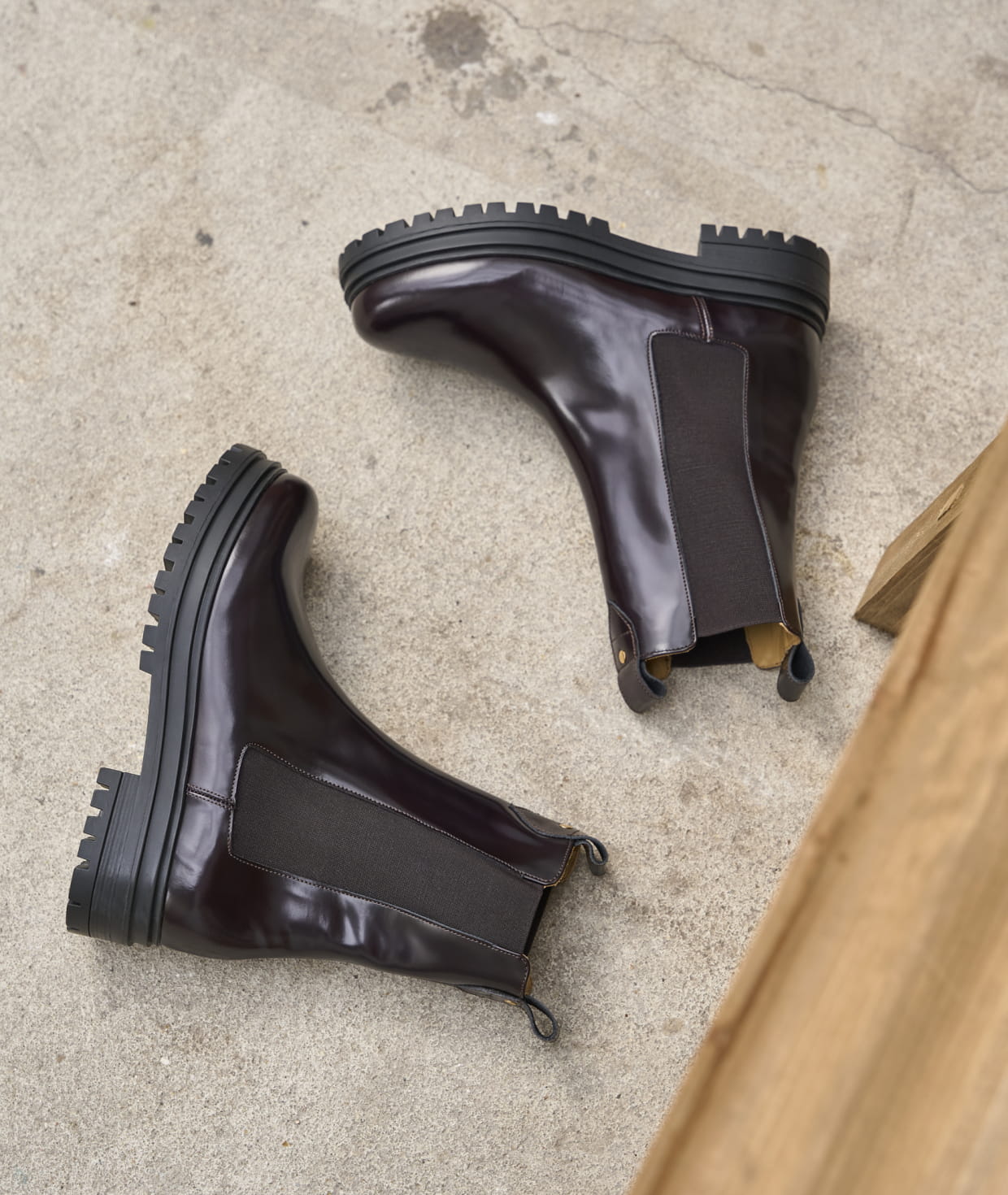Chelsea boots: la Femme parfaite in suede or leather
