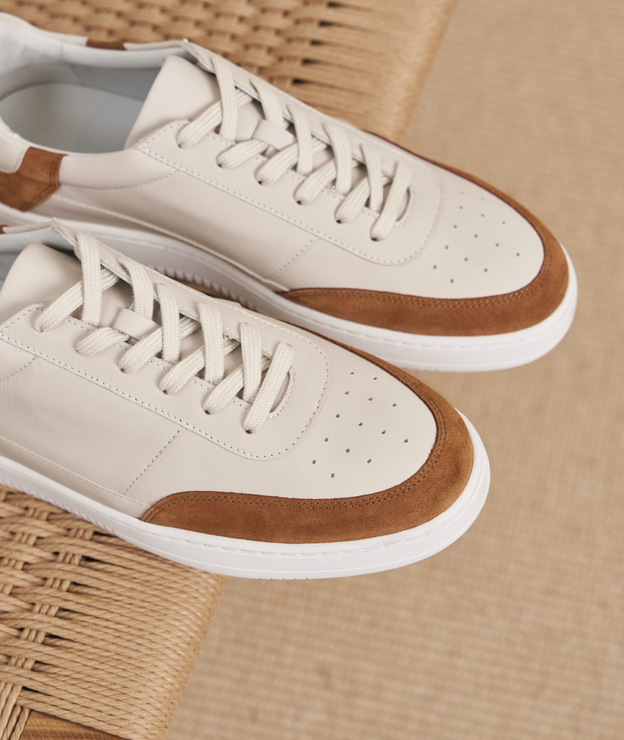 Sneakers Habillees pour Homme Sneakers haut de gamme et Confortables en Cuir ou Daim Paire Fils