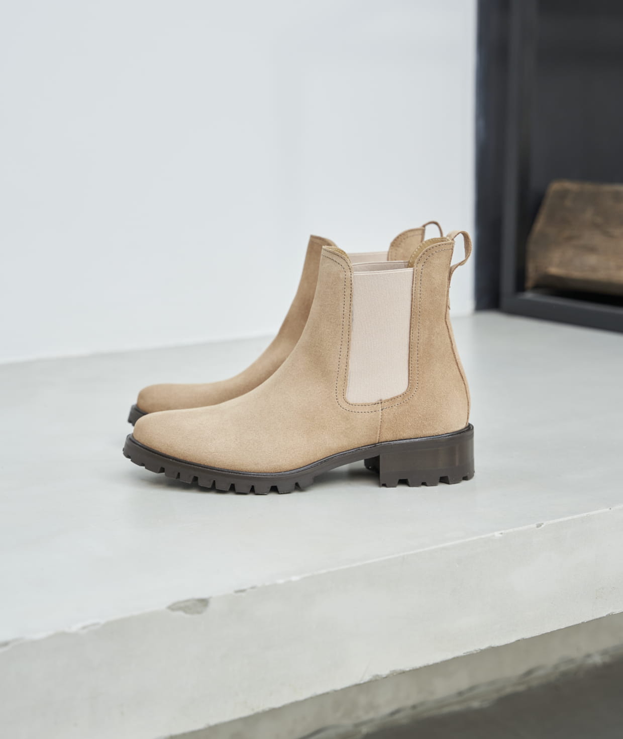 Women s Chelsea Boots La Femme Presse Commando in Camel suede Leather Paire Fils