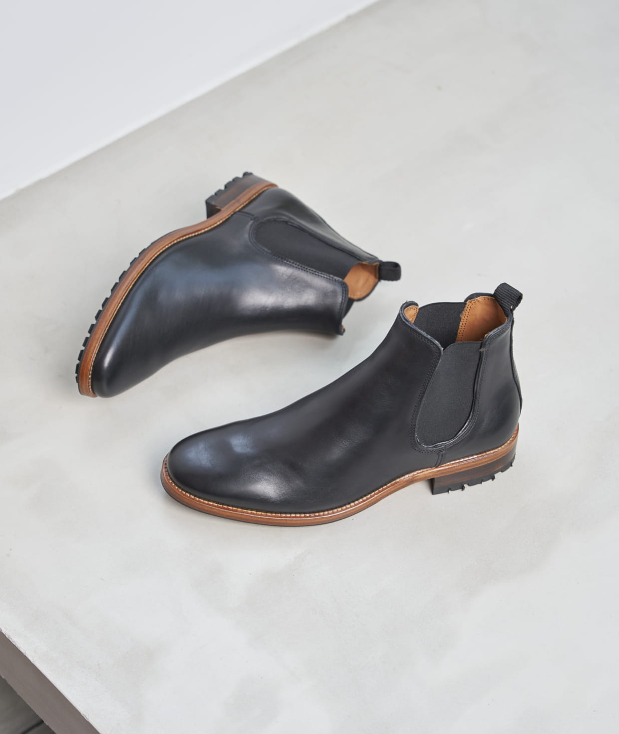 Chelsea for Men L Homme Presse Commando in Leather or Suede Paire Fils