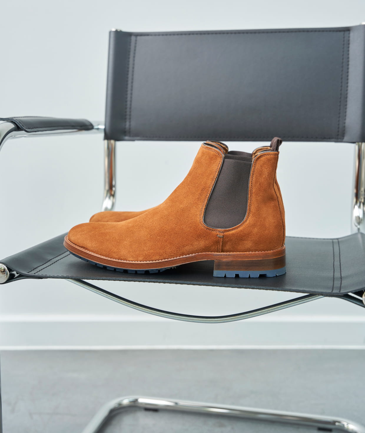 Chelsea for Men L Homme Presse Commando in Leather or Suede Paire Fils