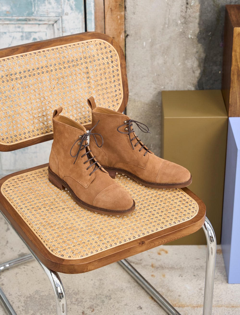 Combat boots for men: L'homme Inconscient in Beige Suede