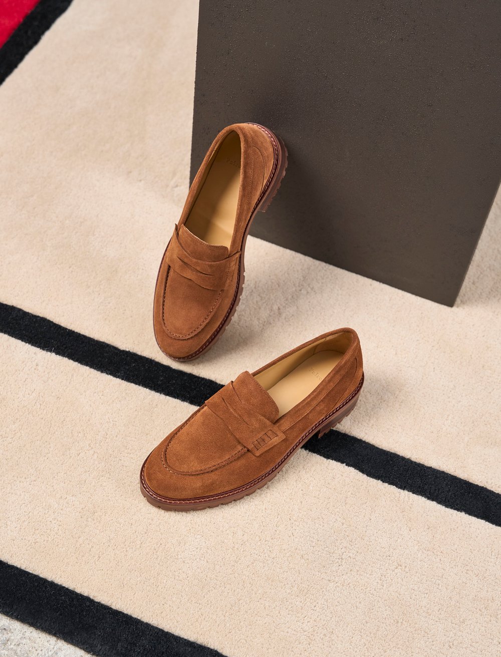 Women's chunky loafer: La Femme Impatiente Suede Camel - Main Image