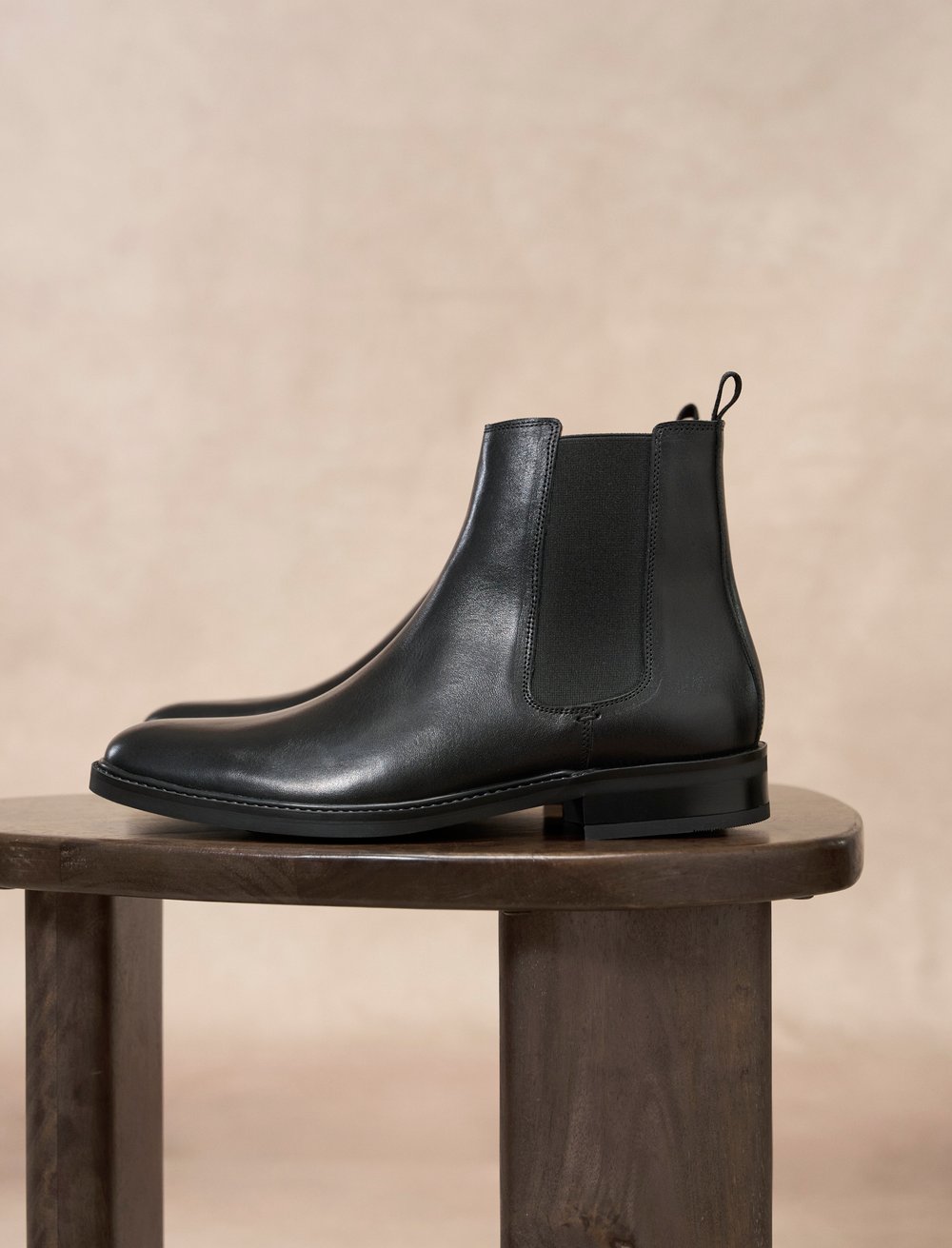 Chelsea Boots for Men L'Homme Pressé in Black leather