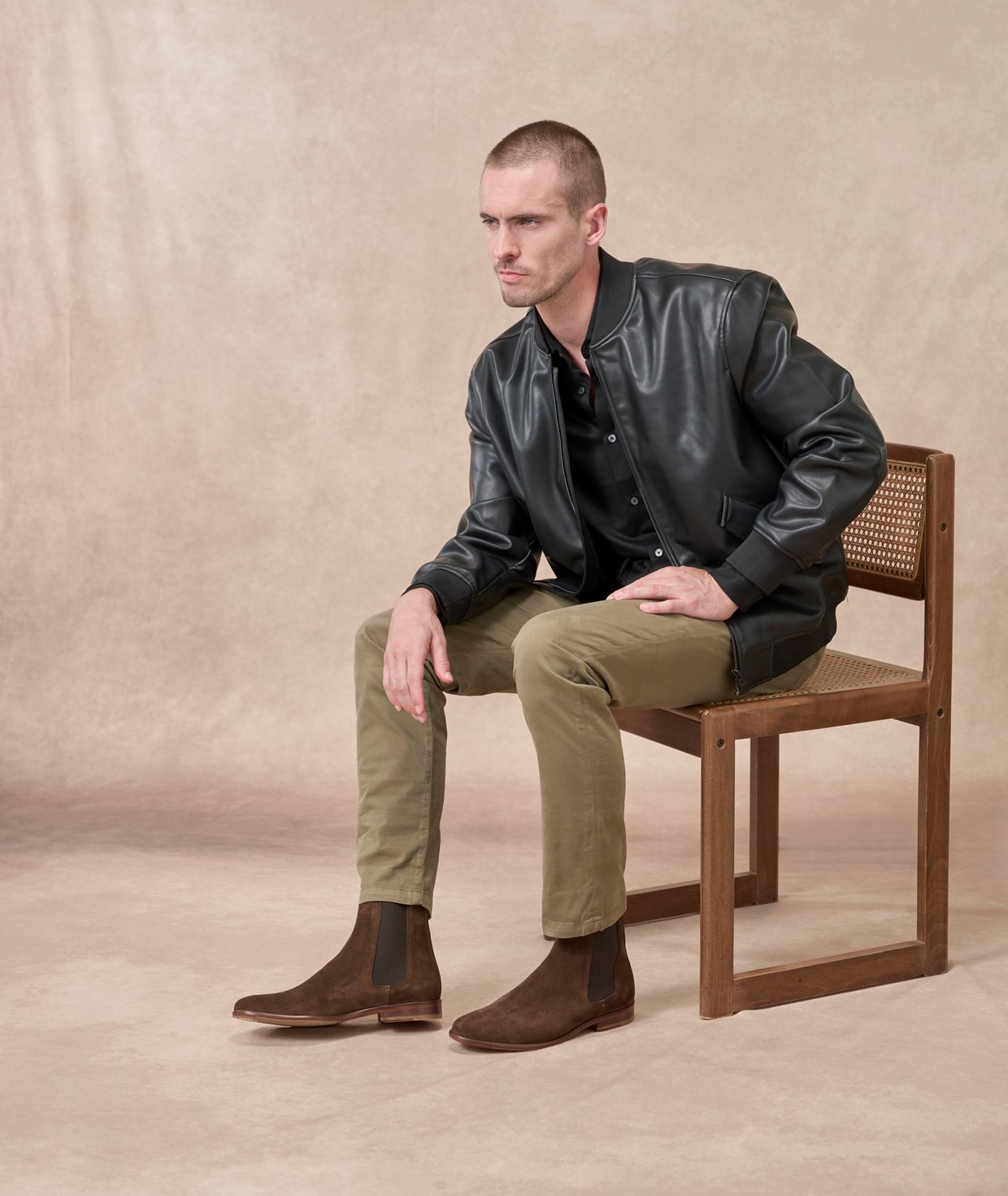 Bottes Chelsea Homme En Cuir De Veau Bordeaux – Fait Main, Vintage, Année 2024