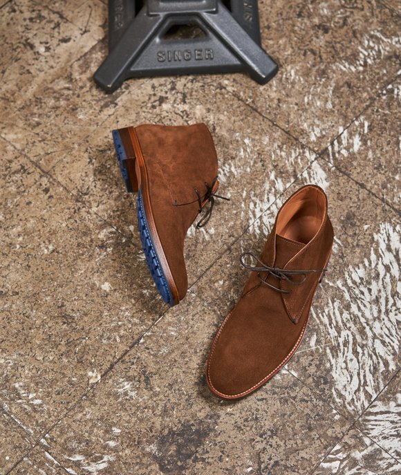 desert boots à crampons paire et fils