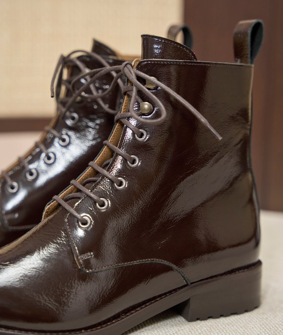 combat boots vernis femme