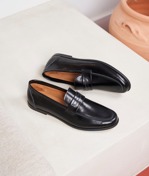 men black loafers