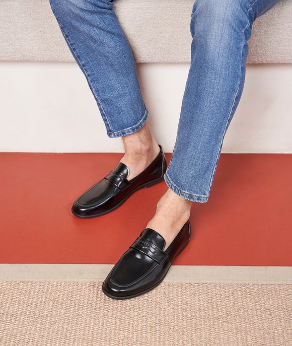 men black loafers